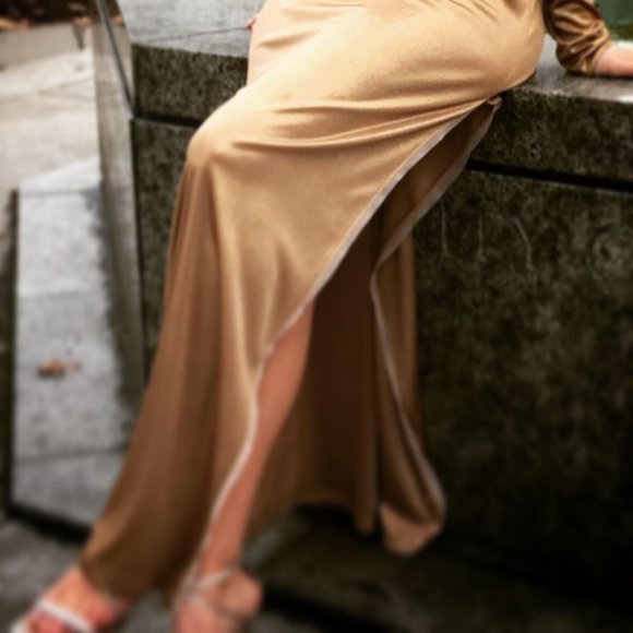 Long Elegant Gold Max Azria Dress with Perfect Draping - Picture 2 of 8